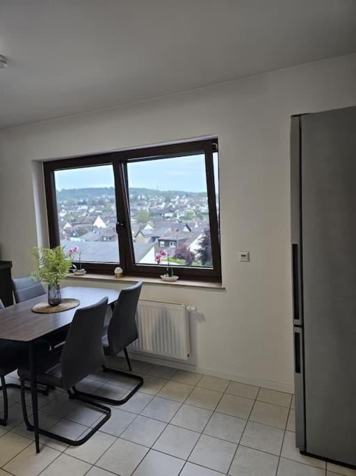 Gemuetliche Ferienwohnung Mülheim-Kärlich Buitenkant foto